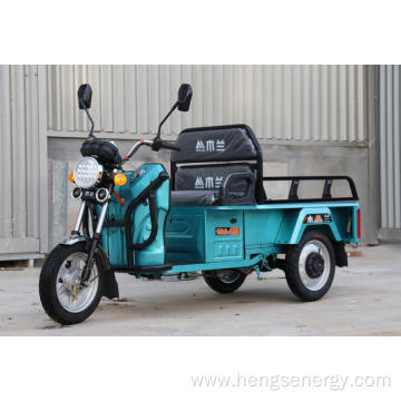 Motor Electric Tricycles With Closed Three-Wheel